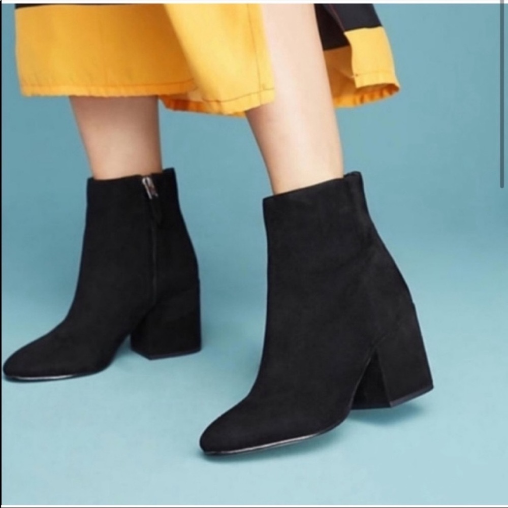 LAST CALL Sam Edelman Taye Booties Size 8